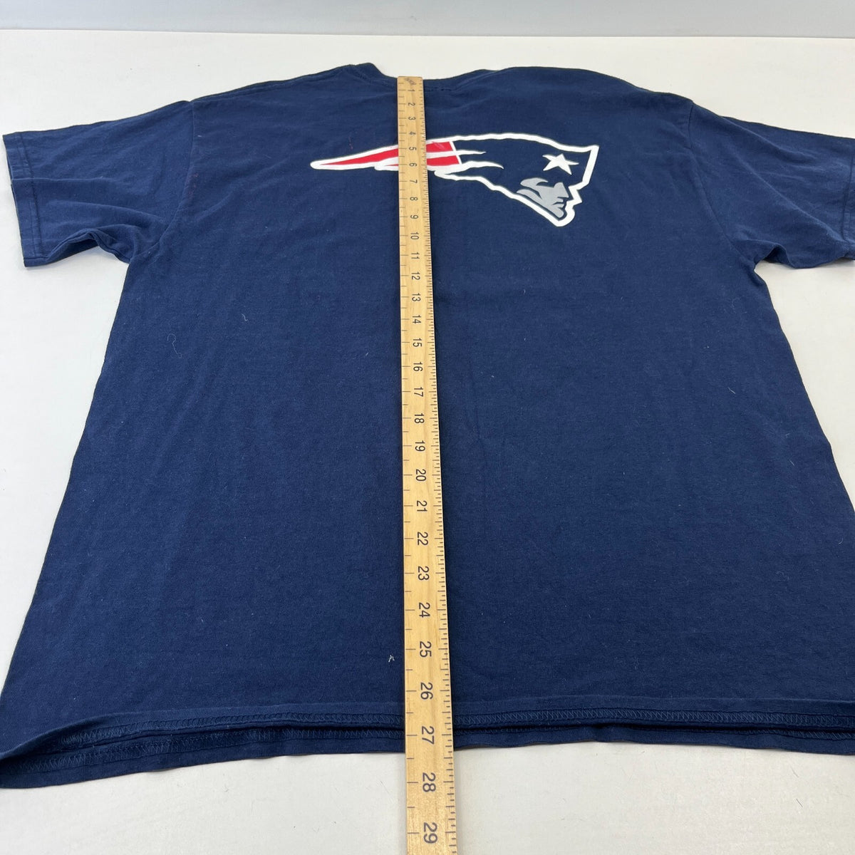 New England Patriots NFL Graphic T-Shirt Mens size Large Navy Football Fan Tee