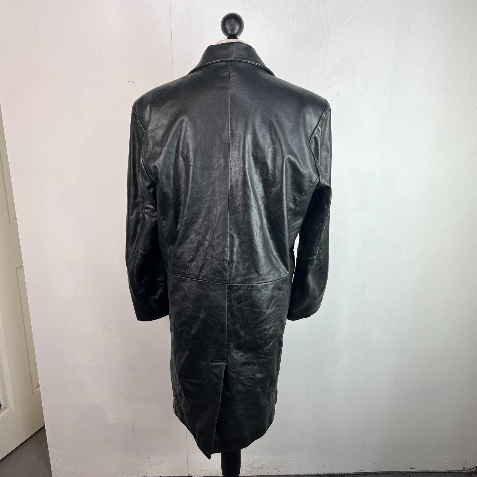 hElium Men's Leather Overcoat Jacket Black size L Vintage Insulated Casual Coat