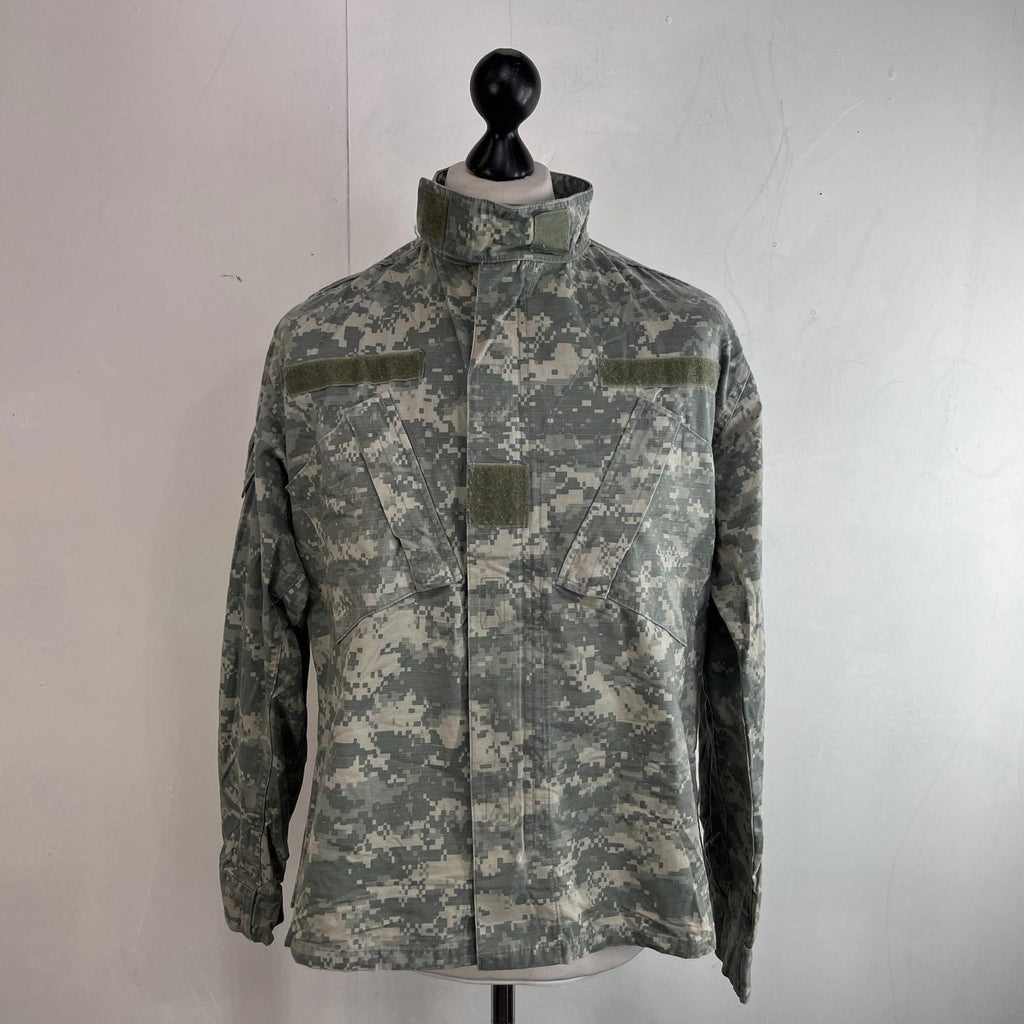 US Military Combat Jacket Mens size Medium Short Hot Weather Digital Camo