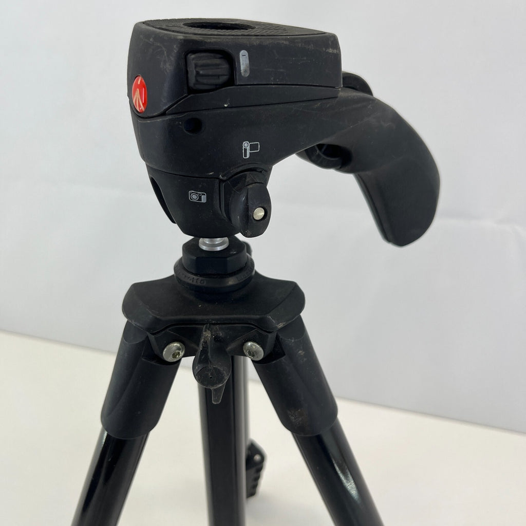 Manfrotto Aluminium Tripod in Black with Pistol Grip 48cm-142cm