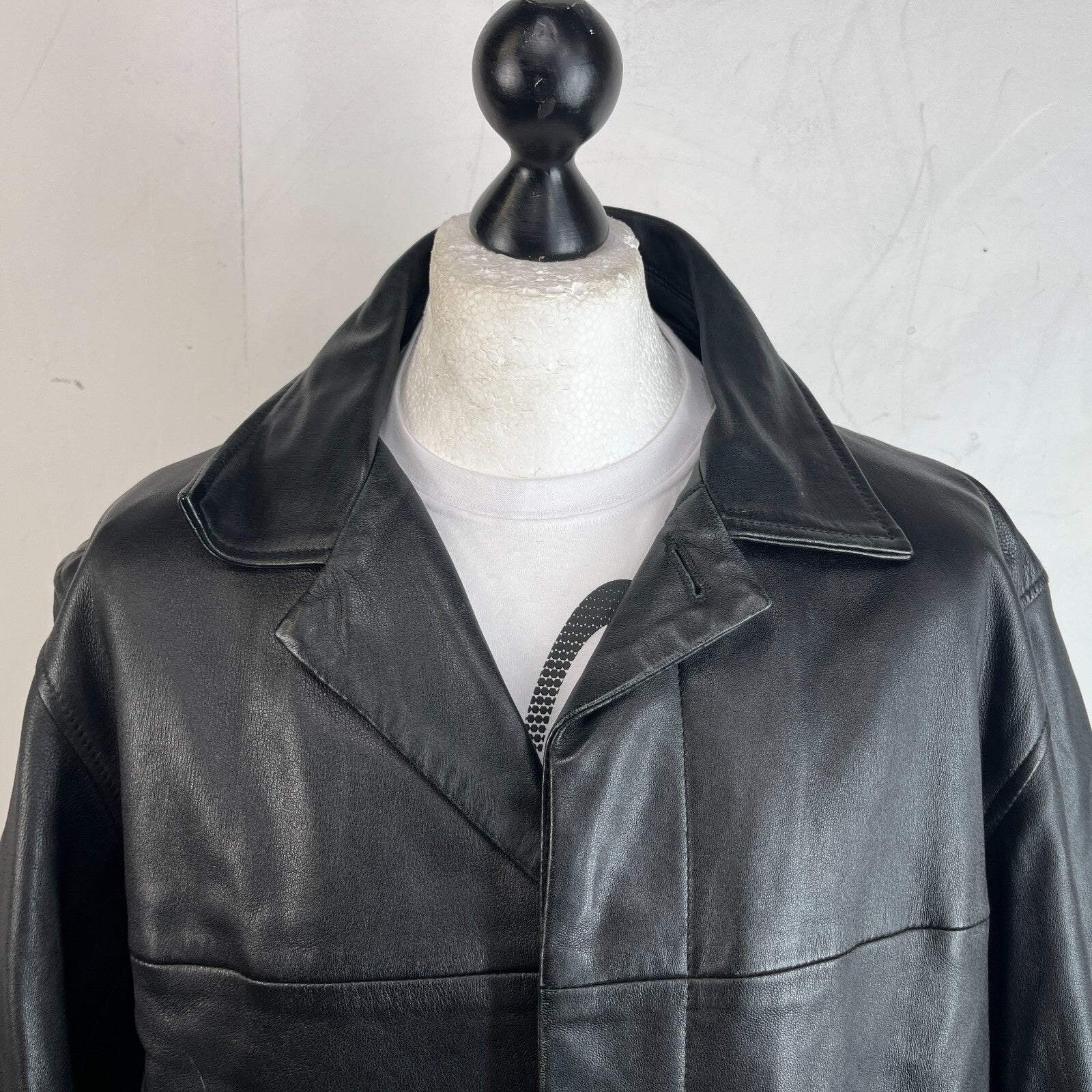 CG Collections Men's Leather Overcoat Jacket Black size Large Spread Collar