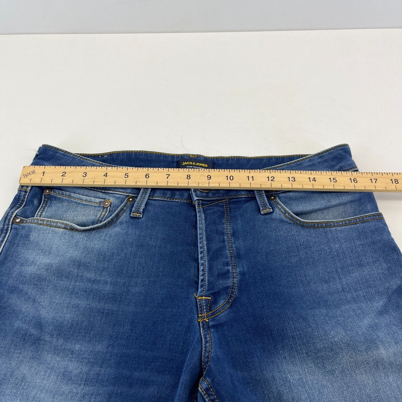 Jack & Jones Men’s Blue Slim Fit Denim Shorts Turn-Up Leg size M - W32"